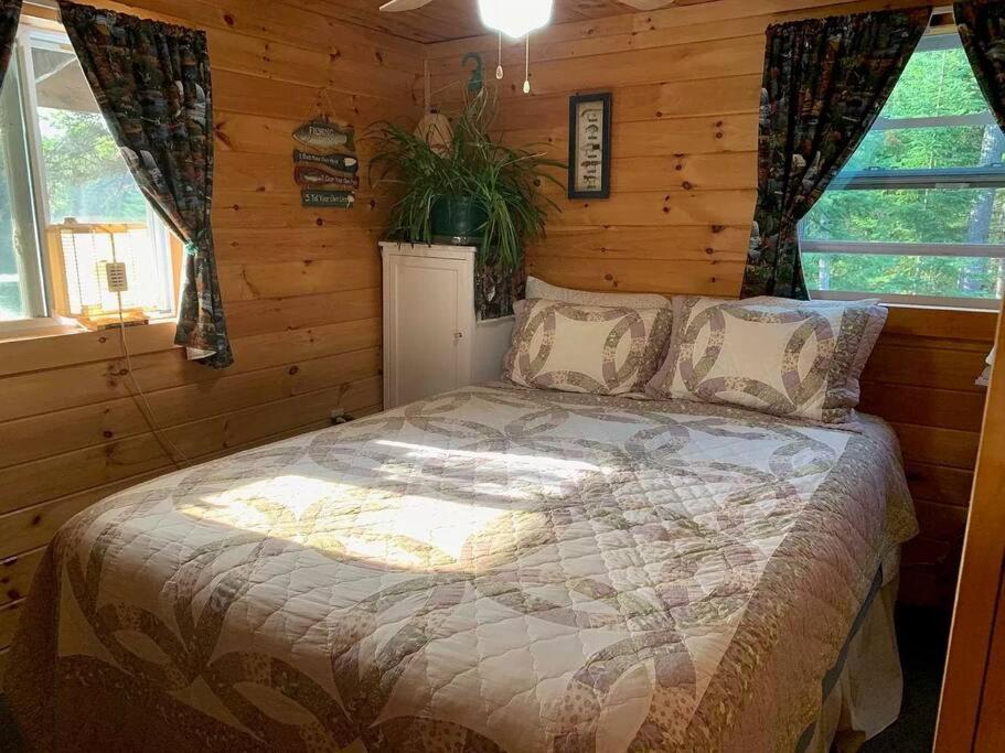Middle Pond Cabin- Direct Atv & Snowmobile Access Pittsburg Exterior foto